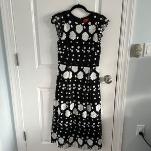 Monique Lhuillier black and white floral lace dress